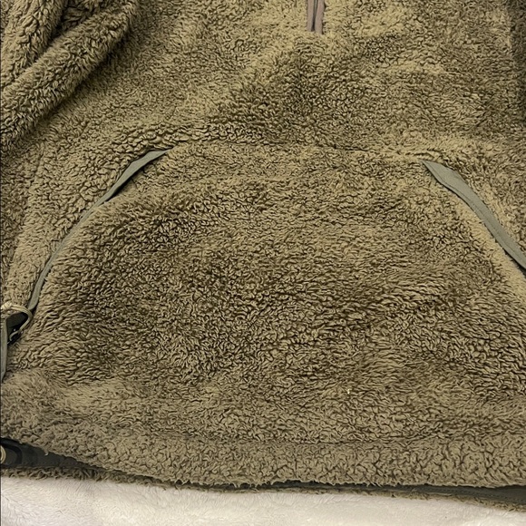The North Face Forest Green Sherpa Pullover - Picture 3 of 3